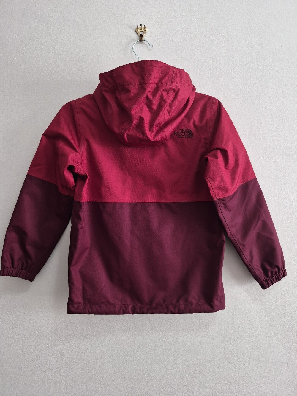 The North Face NWOT Boys Lightweight Jacket Hooded Rain Coat Size Small 7/8 - Picture 4 of 7